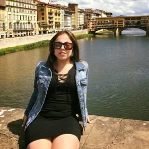 Meet your Posher, Sara